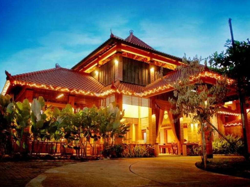Nyiur Resort Hotel Pangandaran Exterior photo